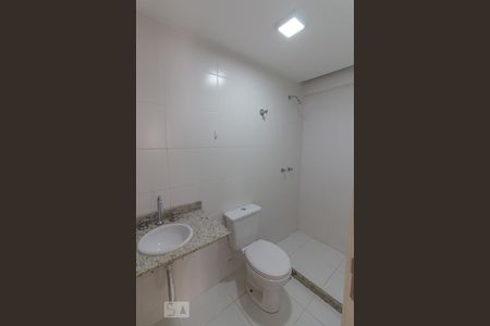 Banheiro de apartamento para alugar com 2 quartos, 56m² em Olaria, Rio de Janeiro