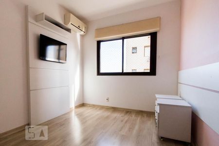 Suíte de apartamento para alugar com 2 quartos, 64m² em Partenon, Porto Alegre