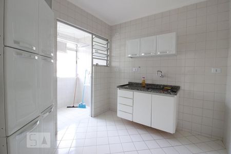 Cozinha de apartamento para alugar com 2 quartos, 55m² em Vila Siqueira (zona Norte), São Paulo