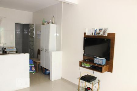 Sala de casa para alugar com 2 quartos, 55m² em Vila Curuçá Velha, São Paulo